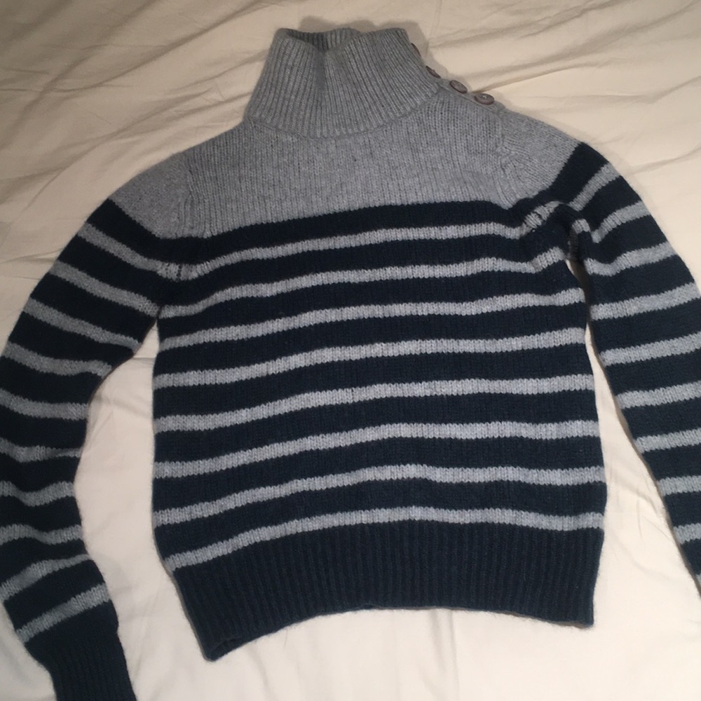 360 Cashmere turtleneck